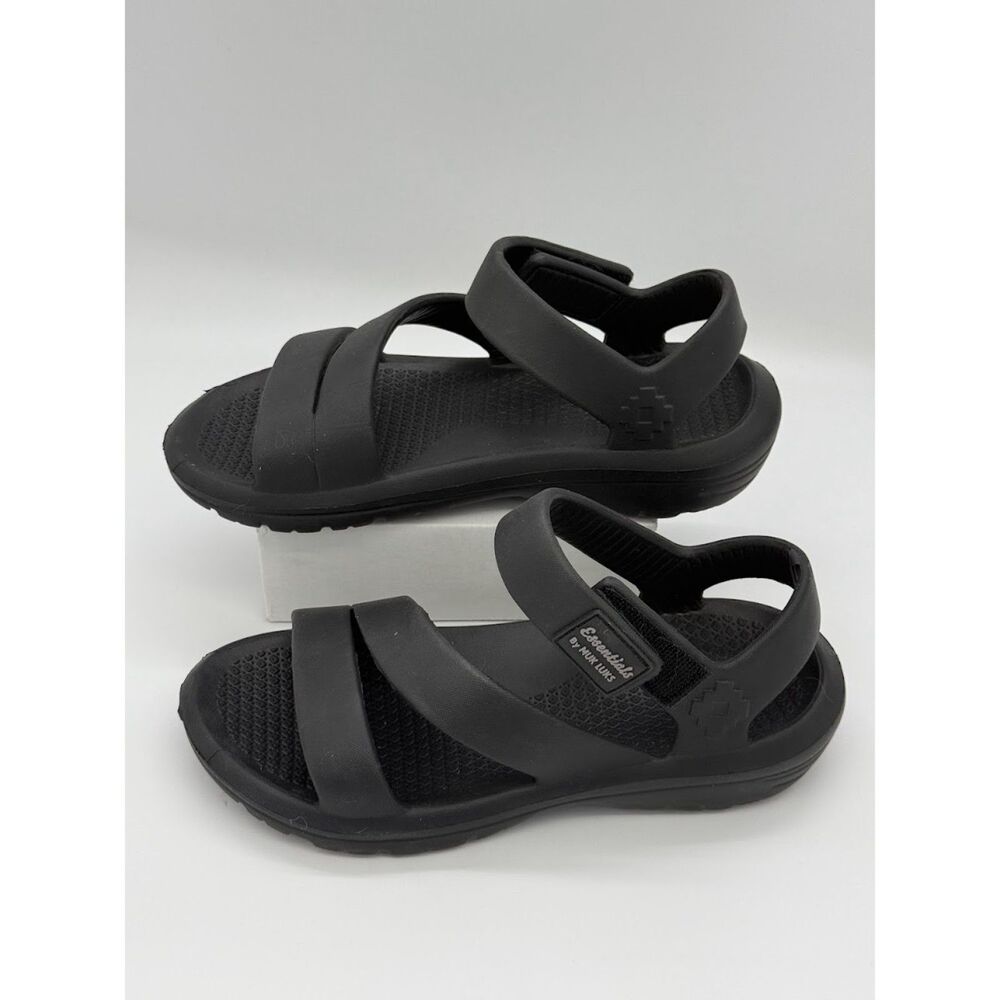 Essentials by muk luks black strappy sandals  small 5-6